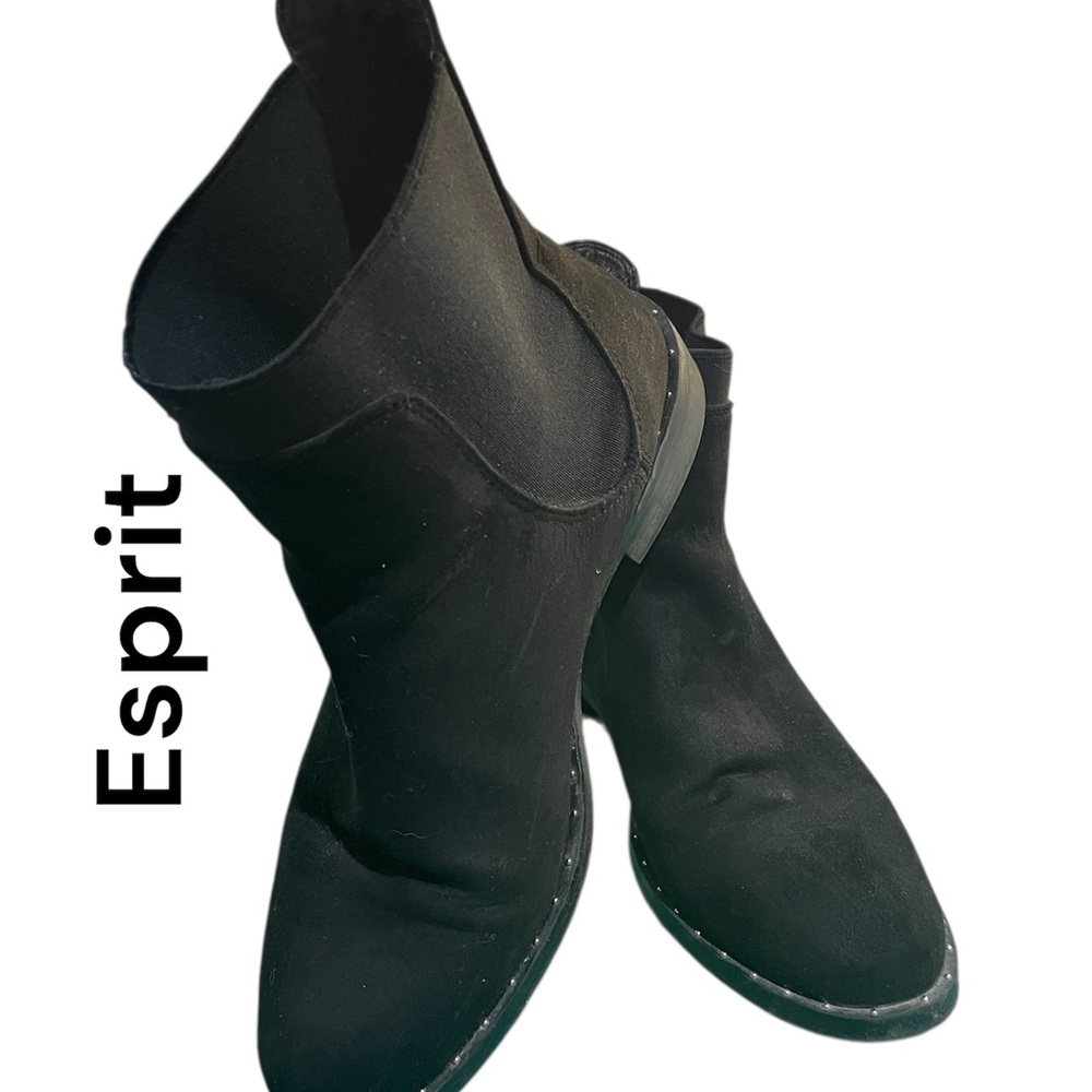 Sleek Boots